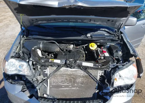 2017 Dodge Grand Caravan Sxt z USA, uszkodzony, nr VIN 2C4RDGCG6HR685572